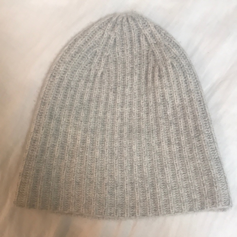Cashmere knit hat